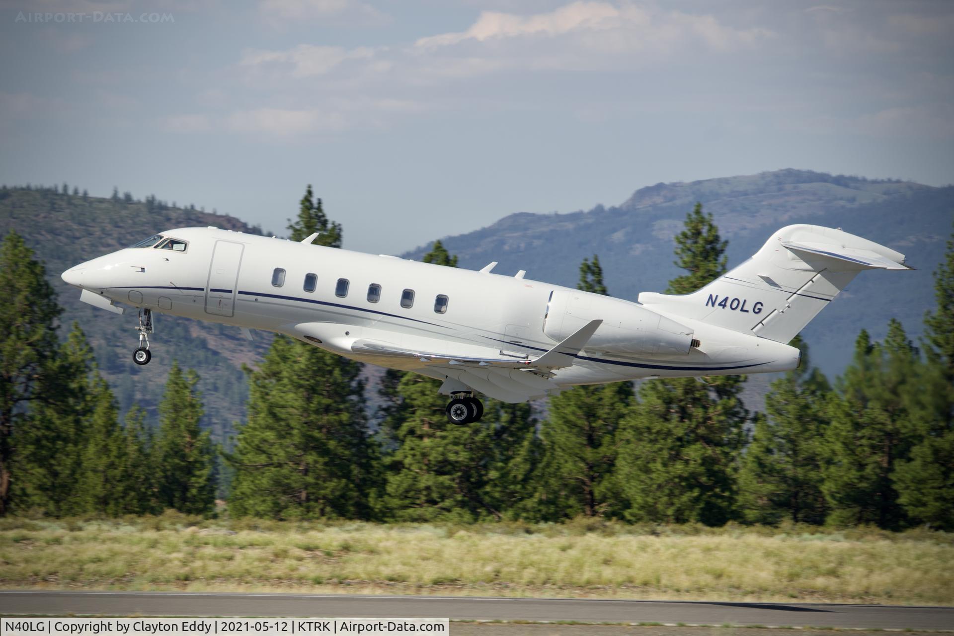 N40LG, 2018 Bombardier Challenger 350 (BD-100-1A10) C/N 20758, Truckee airport California 2021.