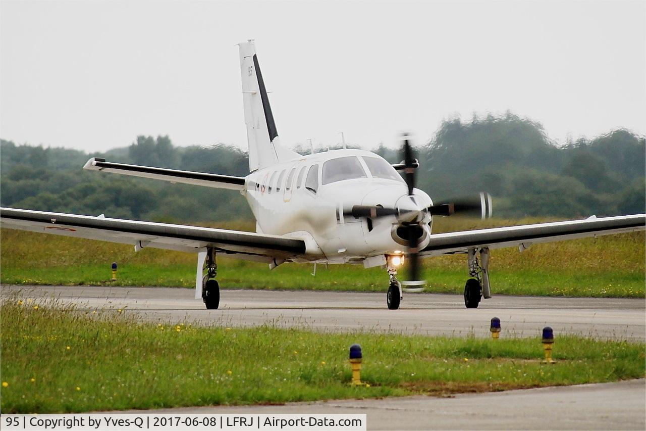 95, Socata TBM-700A C/N 95, Socata TBM-700A, Taxiing to parking area, Landivisiau Naval Air Base (LFRJ) Tiger Meet 2017