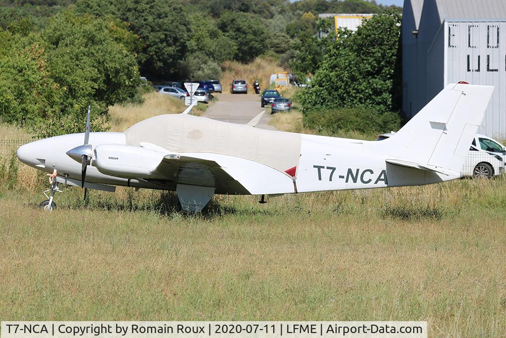 T7-NCA, 1976 Beech 58 Baron Baron C/N TH-776, Parked