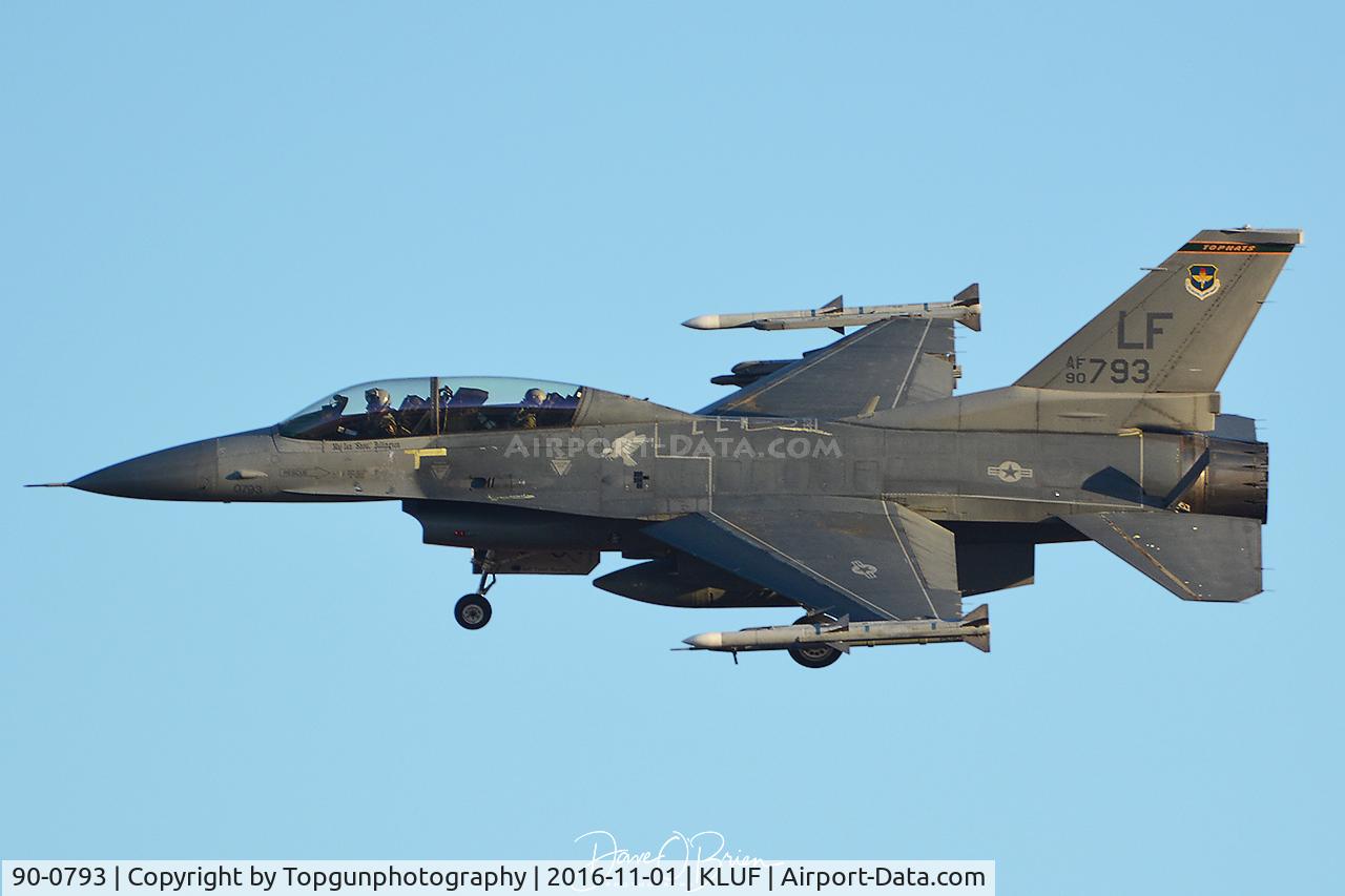 90-0793, 1991 General Dynamics F-16D Fighting Falcon C/N 1D-71, SNAKE31 coming around to land