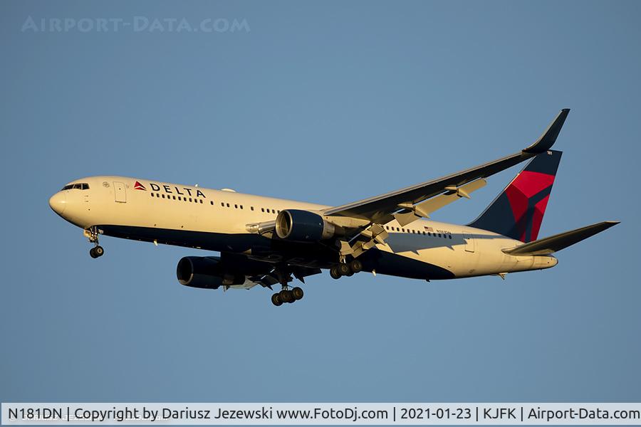 N181DN, 1992 Boeing 767-332 C/N 25986, Boeing 767-332/ER - Delta Air Lines  C/N 25986, N181DN