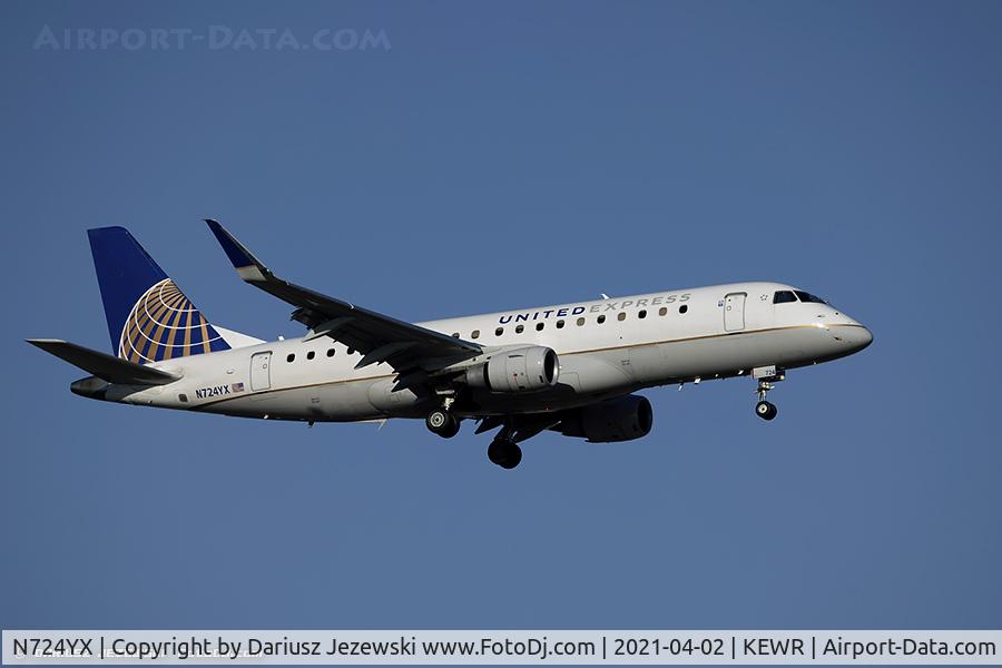 N724YX, 2015 Embraer 175LR (ERJ-170-200LR) C/N 17000502, Embraer ERJ-175 - United Express (Republic Airlines)  C/N 17000502, N724YX