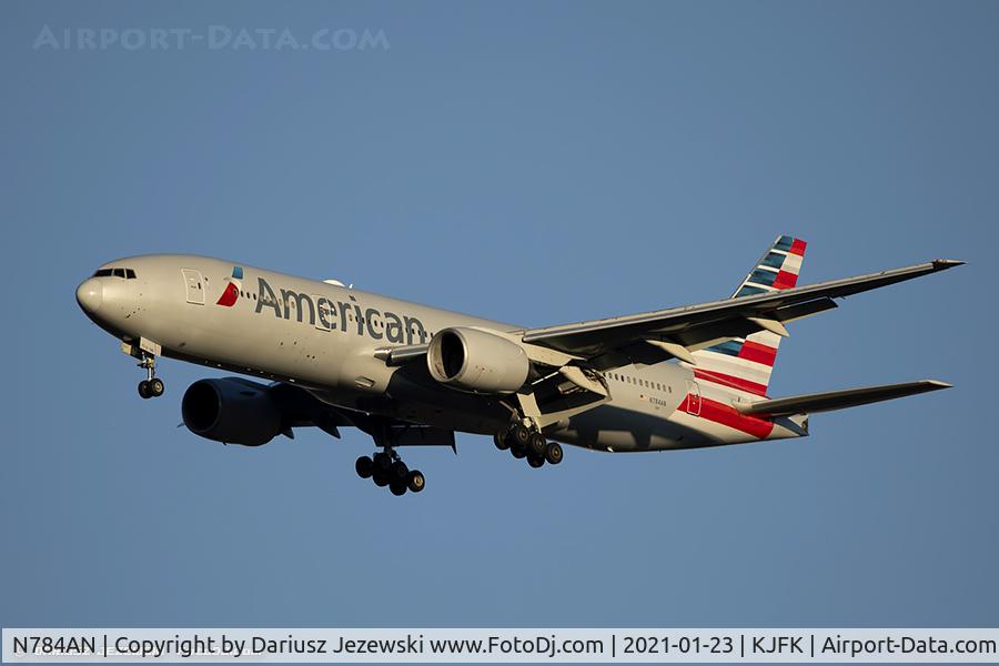N784AN, 2000 Boeing 777-223 C/N 29588, Boeing 777-223/ER - American Airlines  C/N 29588, N784AN