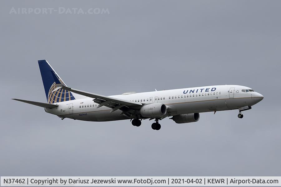 N37462, 2012 Boeing 737-924/ER C/N 37207, Boeing 737-924/ER - United Airlines  C/N 37207, N37462