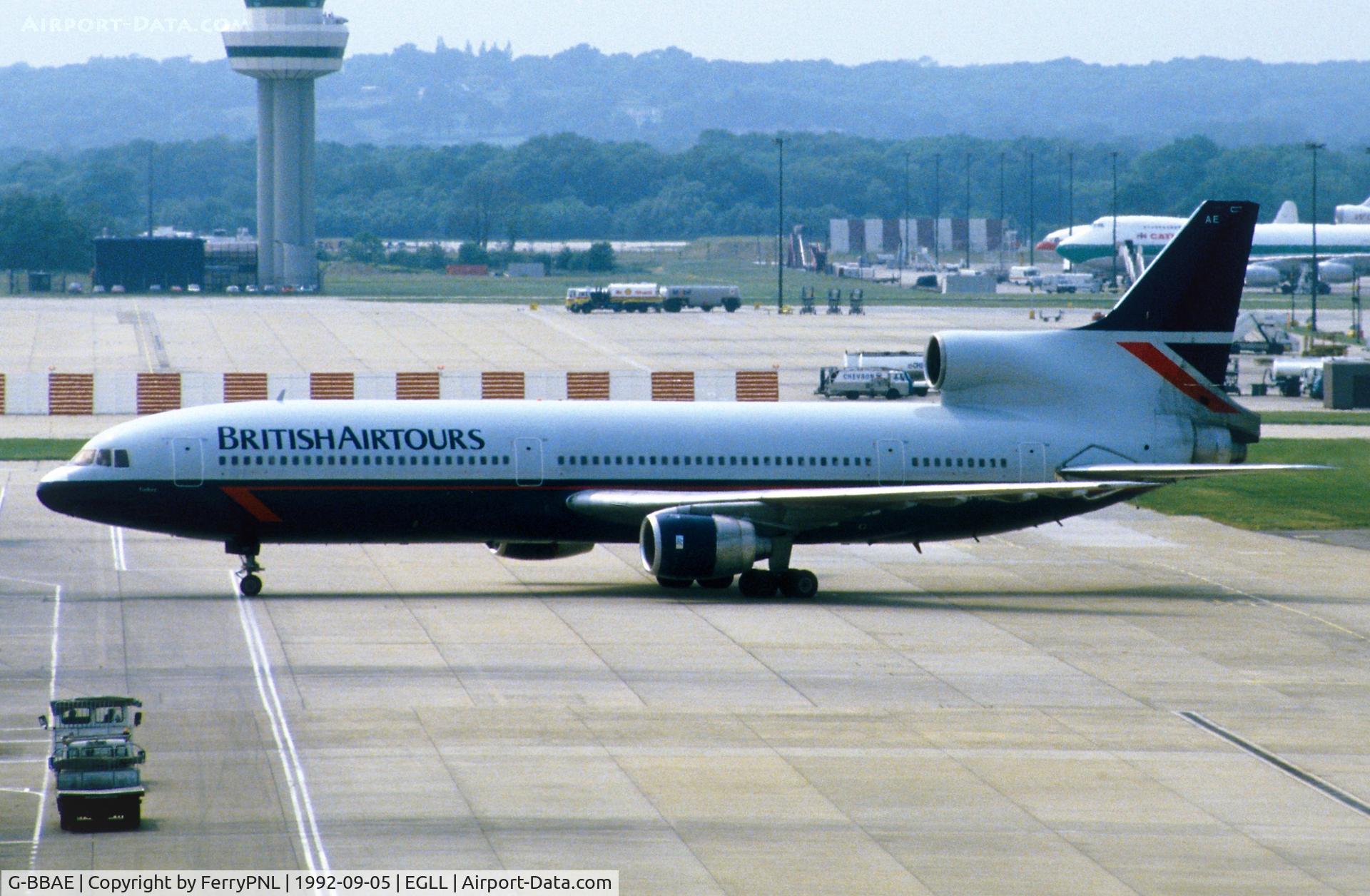 G-BBAE, 1974 Lockheed L-1011-385-1 TriStar 1 C/N 193E-1083, British Airtours L1011 arriving at its gate