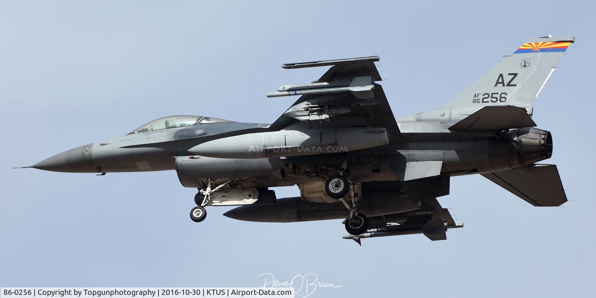 86-0256, 1986 General Dynamics F-16C Fighting Falcon C/N 5C-362, 195th FS coming in to land