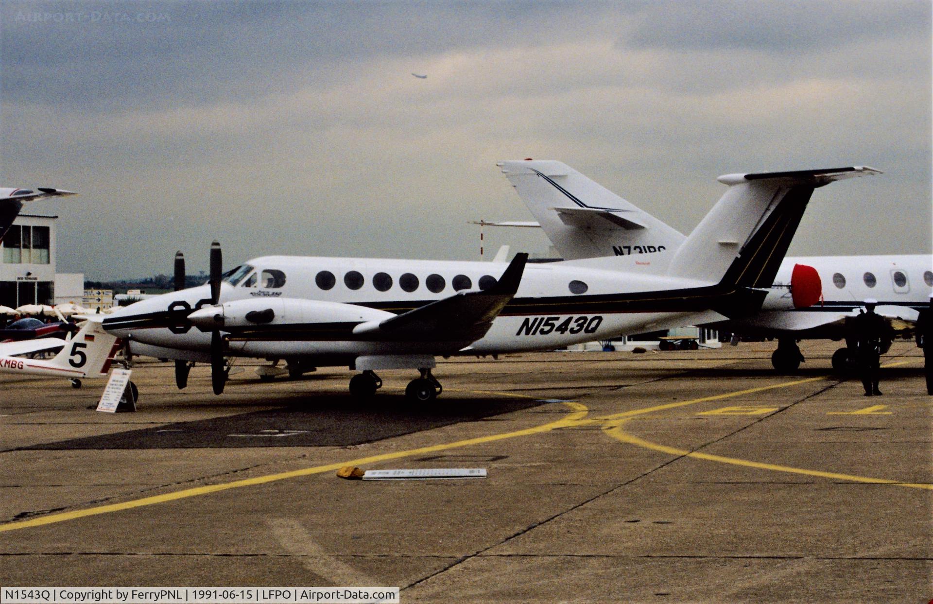 N1543Q, 1990 Beech Super King Air 350 C/N FL-23, Transair USA Inc Be350 on display