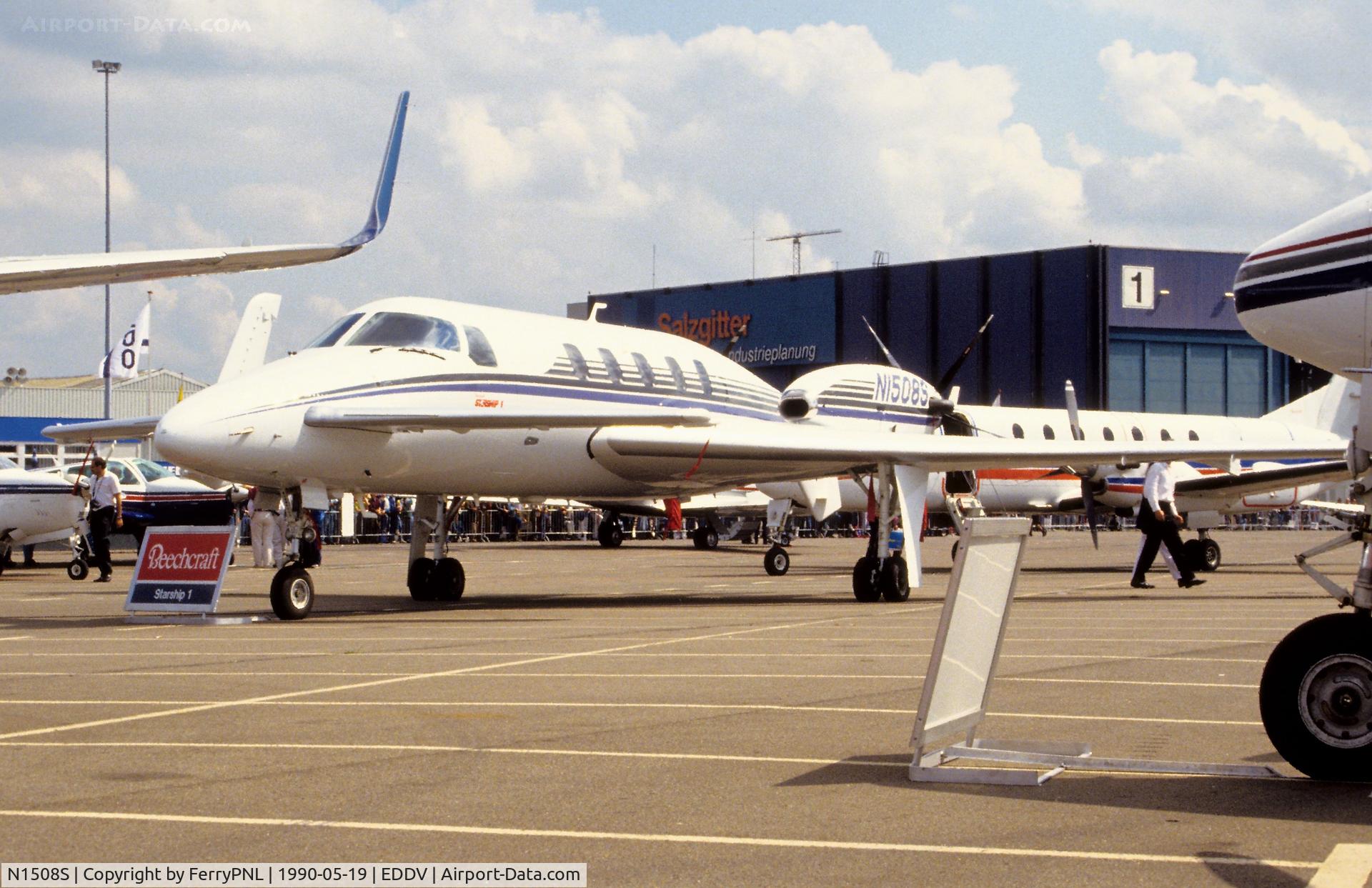 N1508S, 1990 Beechcraft 2000 Starship C/N NC-8, Wonderful Be200 Starship on display