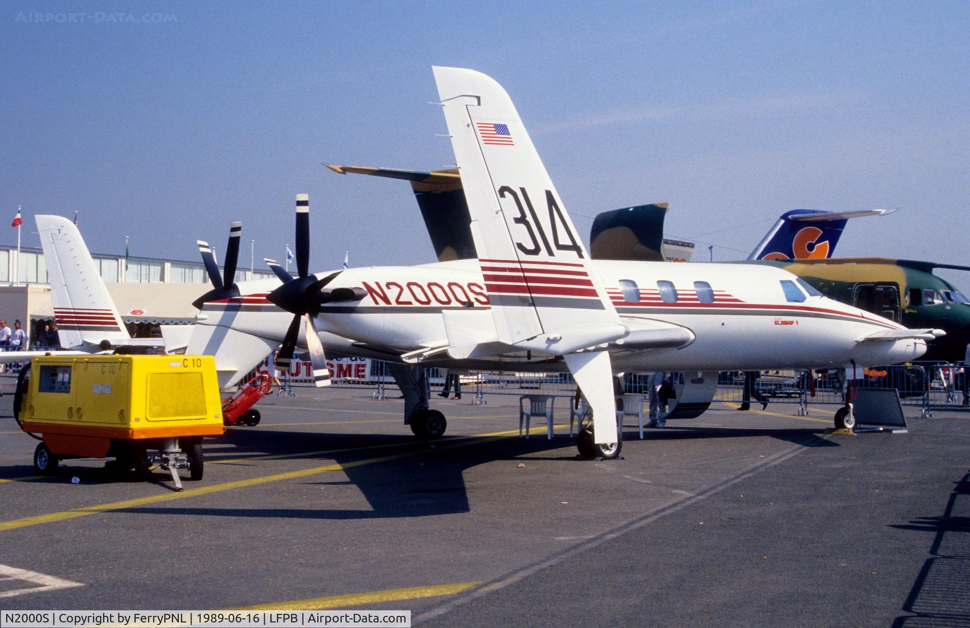 N2000S, 1986 Beech 2000 Starship C/N NC-1, Beech Starship on display in Paris