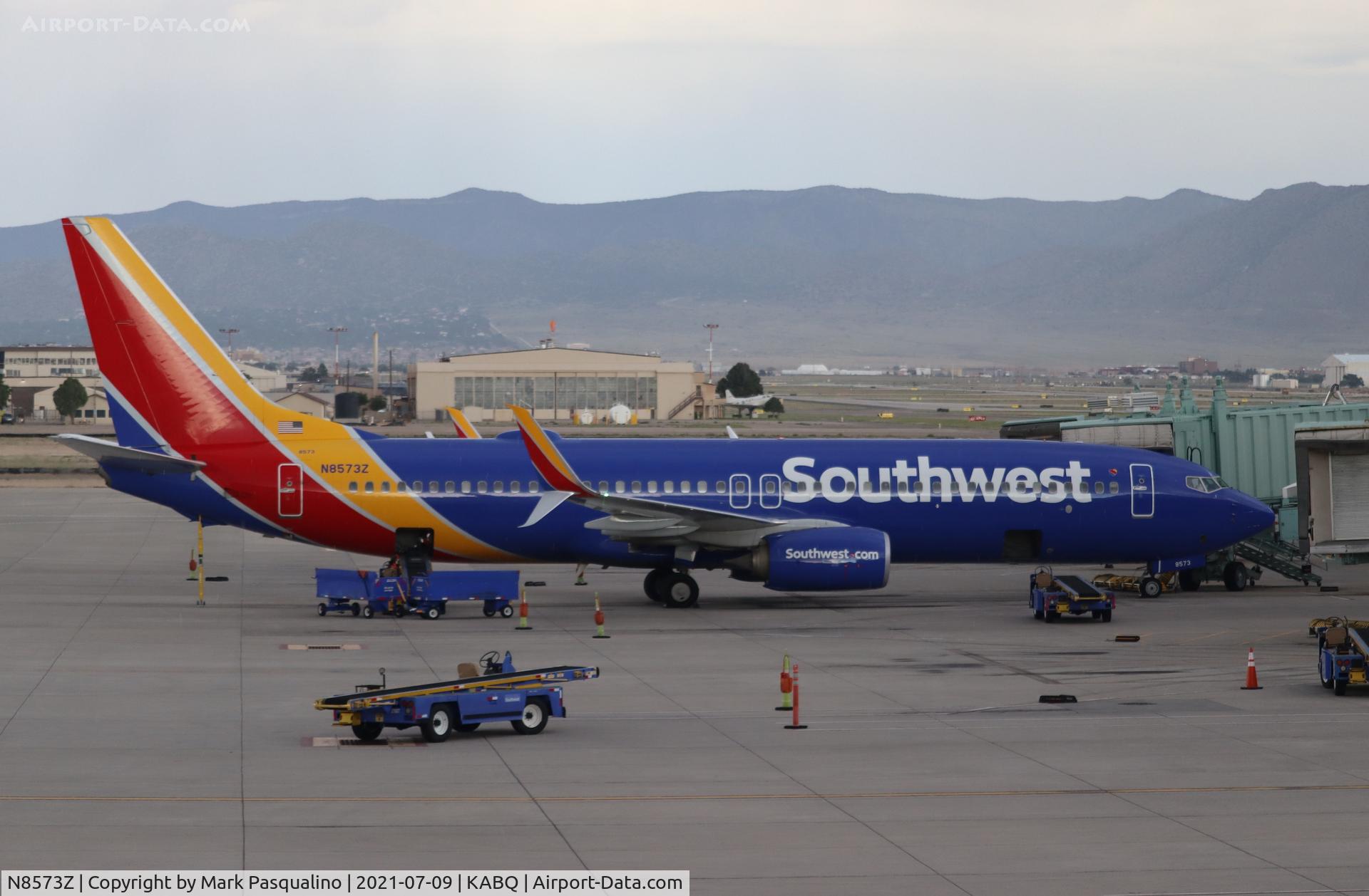 N8573Z, 2018 Boeing 737-8H4 C/N 64250, Boeing 737-8H4