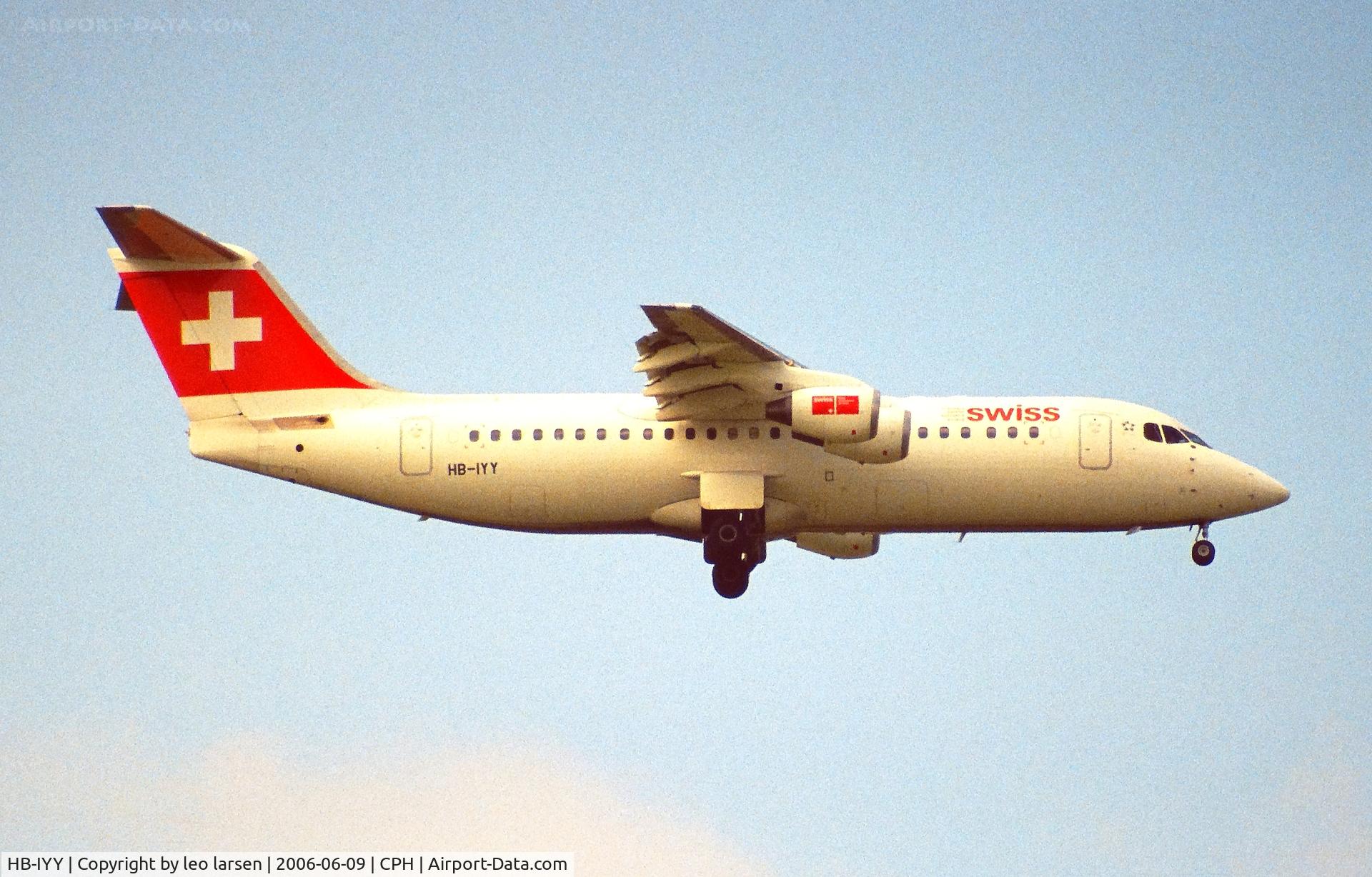 HB-IYY, 1998 British Aerospace Avro 146-RJ100 C/N E3339, Copenhagen 9.6.2006