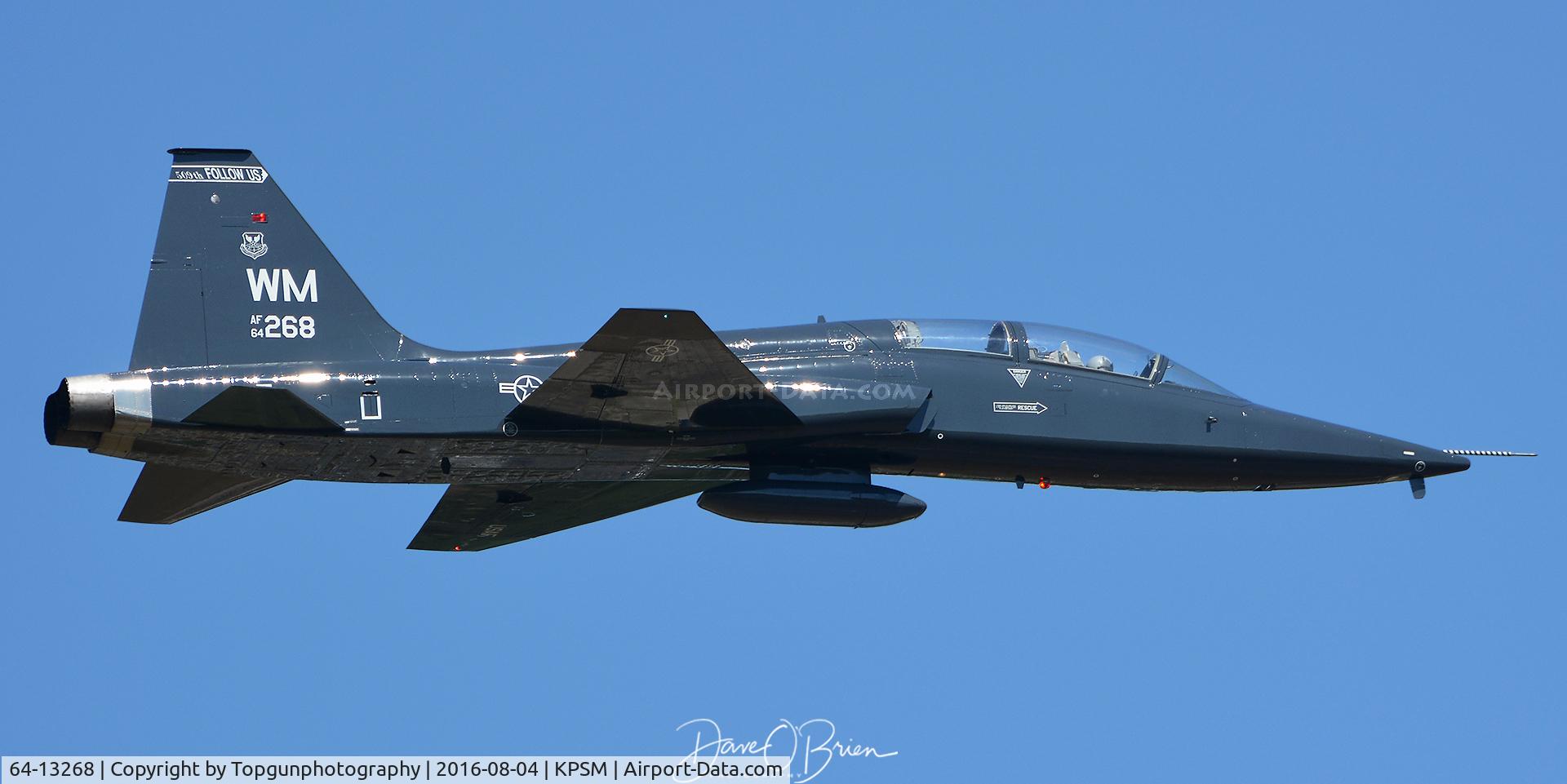 64-13268, 1964 Northrop T-38A-55-NO Talon C/N N.5697, RED62 following lead back to Whiteman AFB