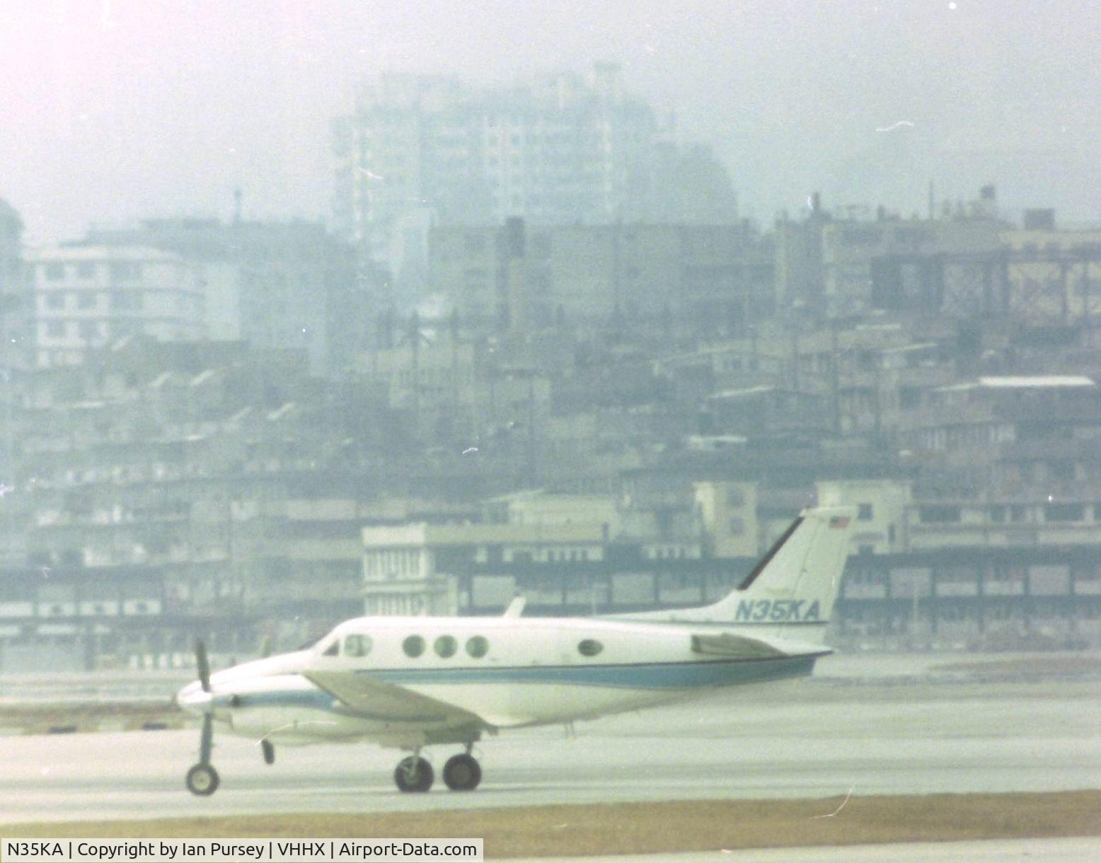 N35KA, 1976 Beech E-90 King Air C/N LW-96, Kai Tak, 1976
