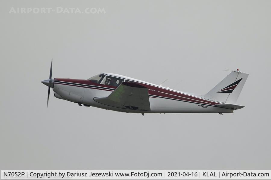 N7052P, 1960 Piper PA-24-250 Comanche C/N 24-2201, Piper PA-24-250 Comanche  C/N 24-2201, N7052P