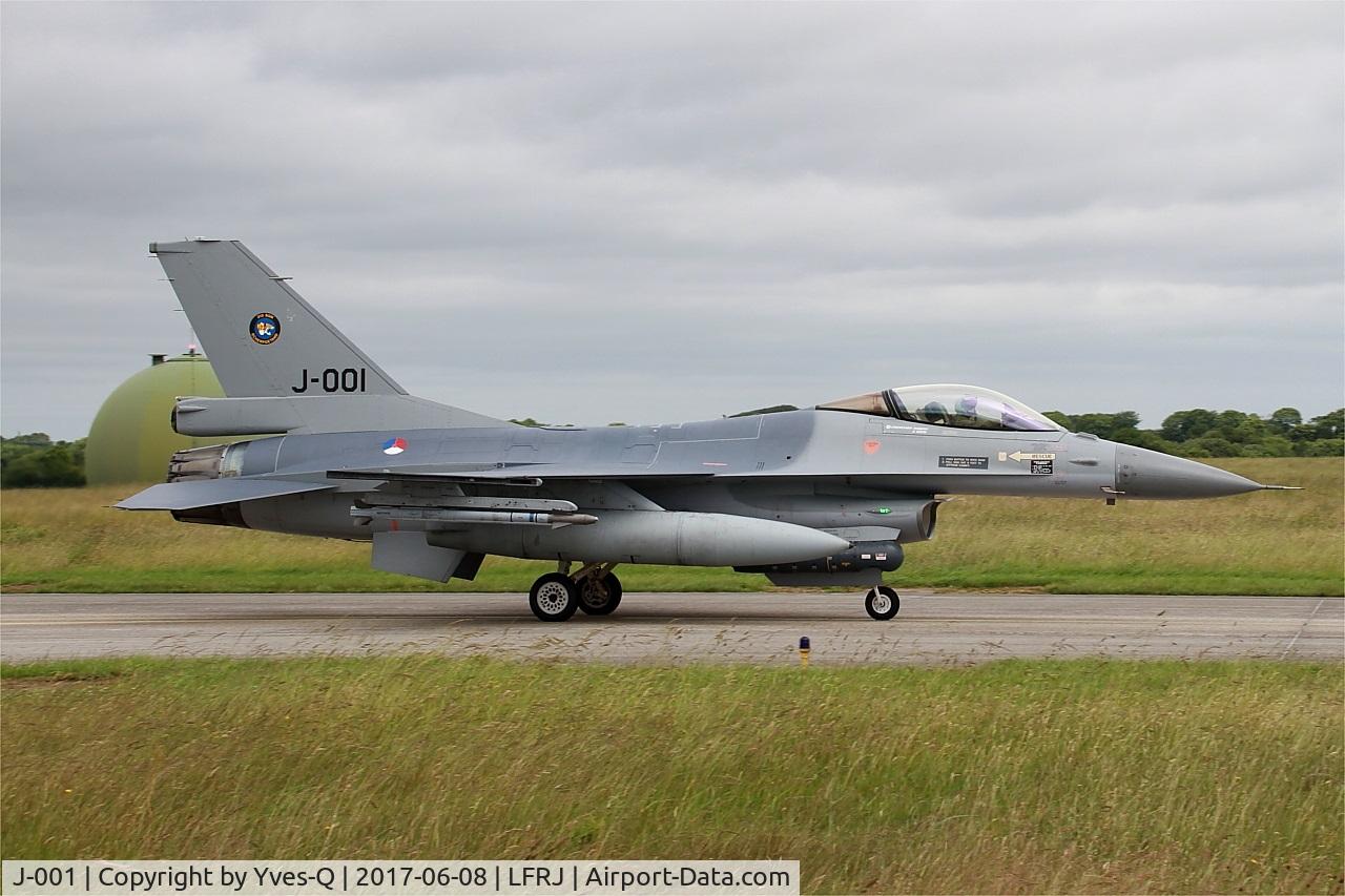 J-001, Fokker F-16AM Fighting Falcon C/N 6D-157, Fokker F-16AM Fighting Falcon, Taxiing to flight line, Landivisiau Naval Air Base (LFRJ) Tiger Meet 2017