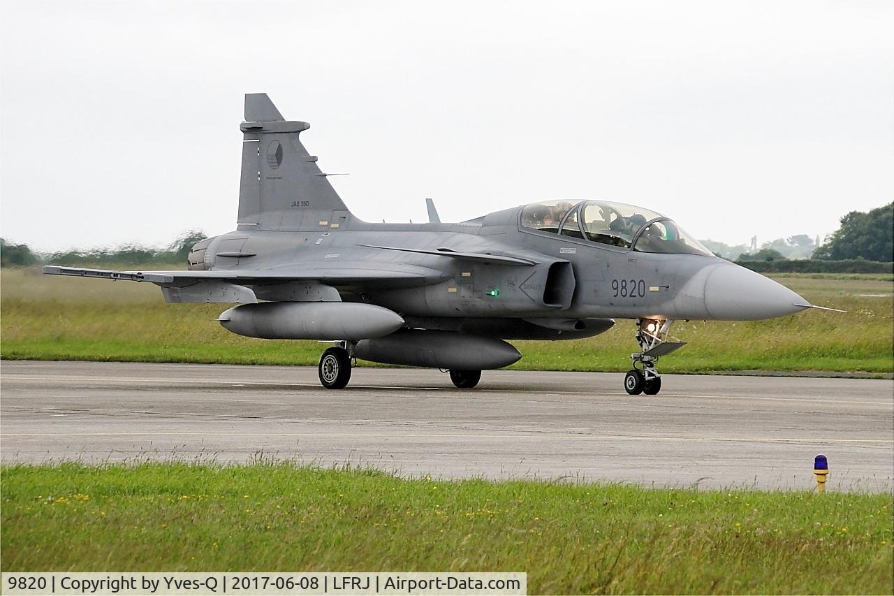 9820, 2005 Saab JAS-39D Gripen C/N 39820, Saab JAS-39D Gripen, Taxiing to flight line, Landivisiau Naval Air Base (LFRJ) Tiger Meet 2017