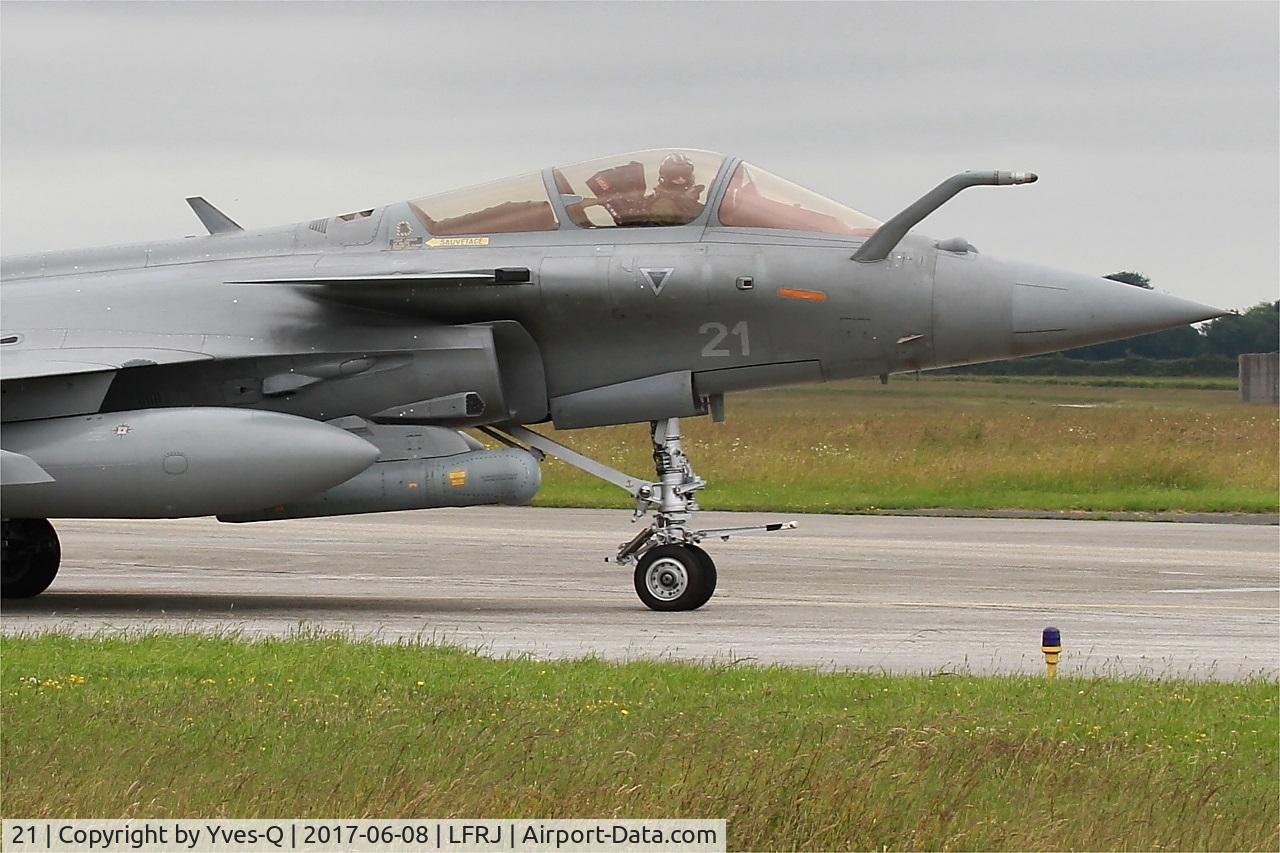 21, Dassault Rafale M C/N 21, Dassault Rafale M, Taxiing to flight line, Landivisiau naval air base (LFRJ) Tiger Meet 2017