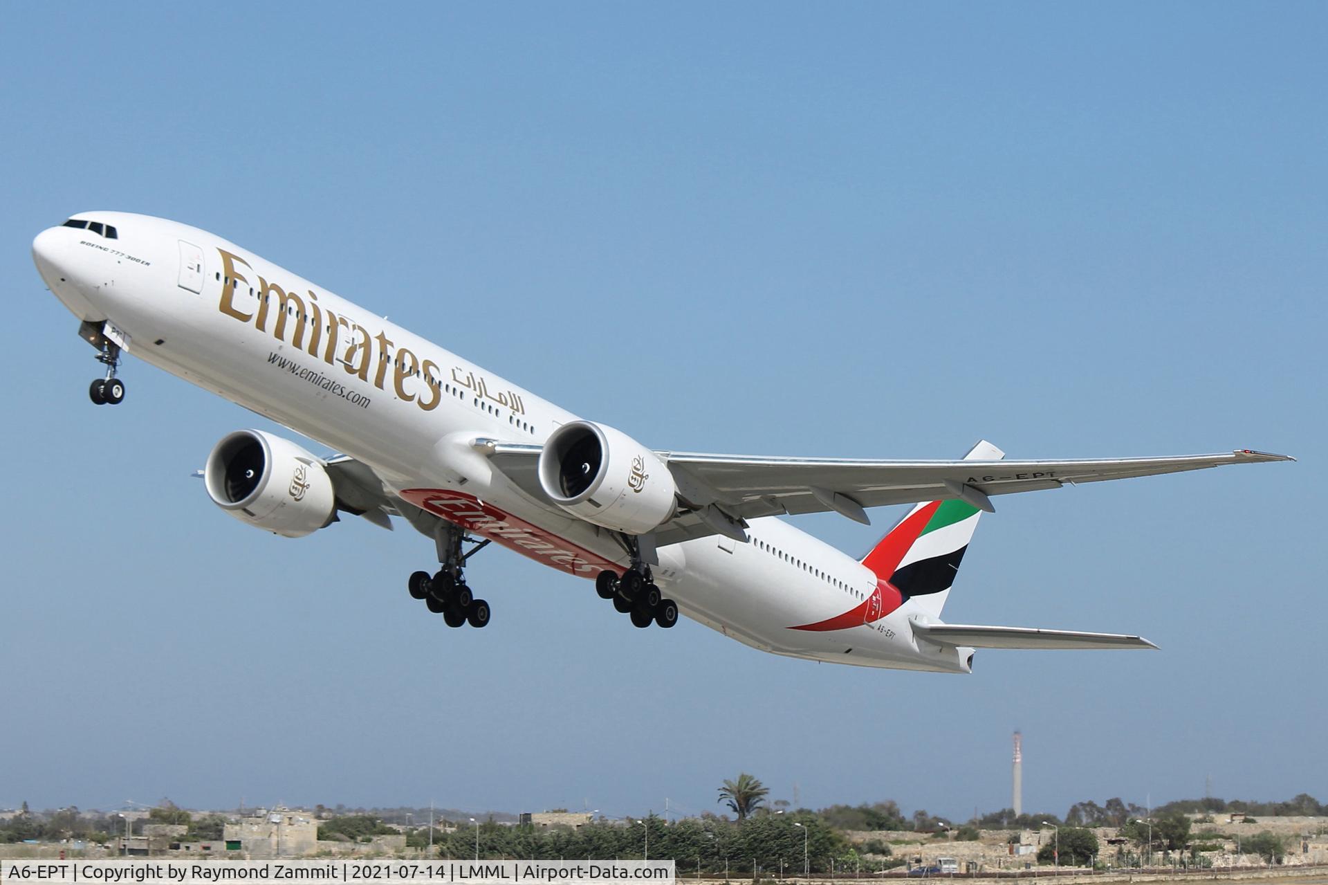 A6-EPT, 2016 Boeing 777-300/ER C/N 42339, B777 A6-EPT Emirates Airlines