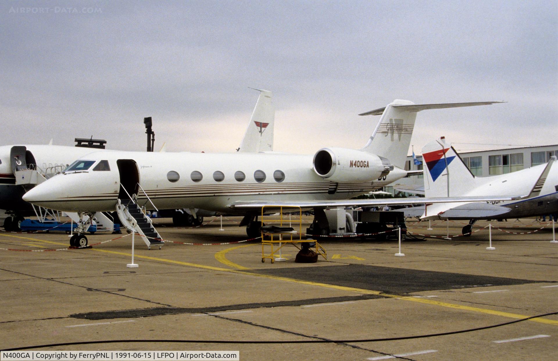 N400GA, 1987 Gulfstream Aerospace G-IV C/N 1001, Gulfstream demonstrating its GIV