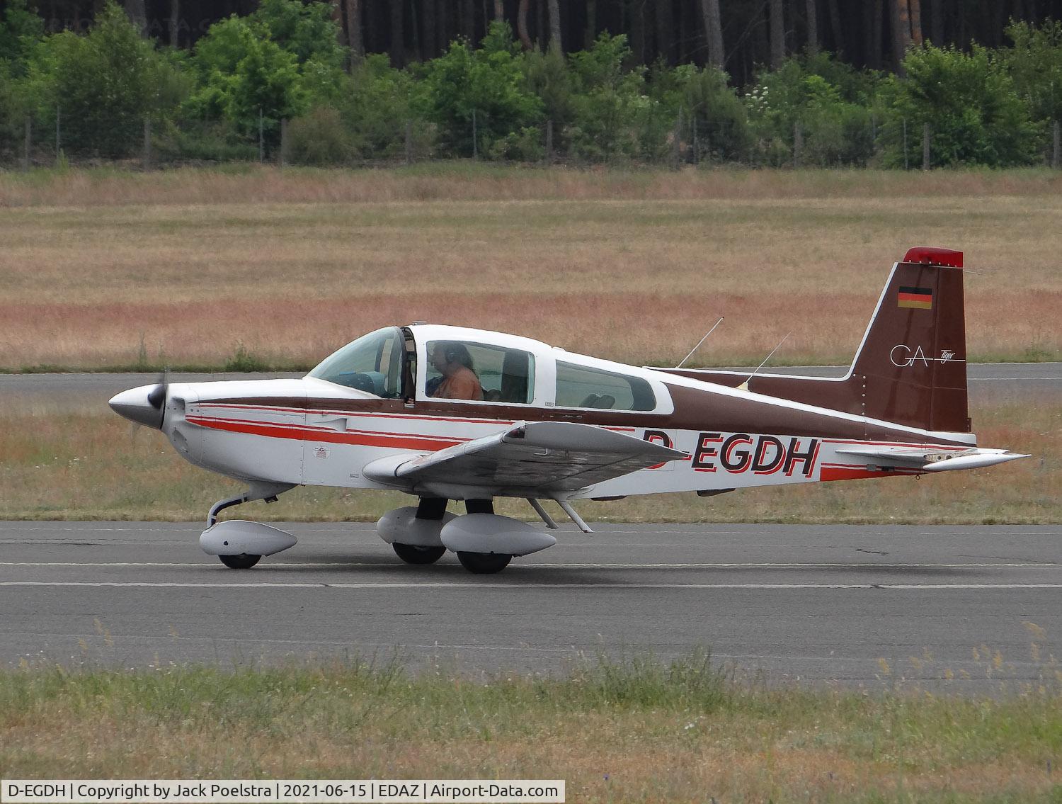 D-EGDH, 1979 Grumman American AA-5B Tiger C/N AA5B-0932, D-EGDH Taxiing at Schonhagen airport