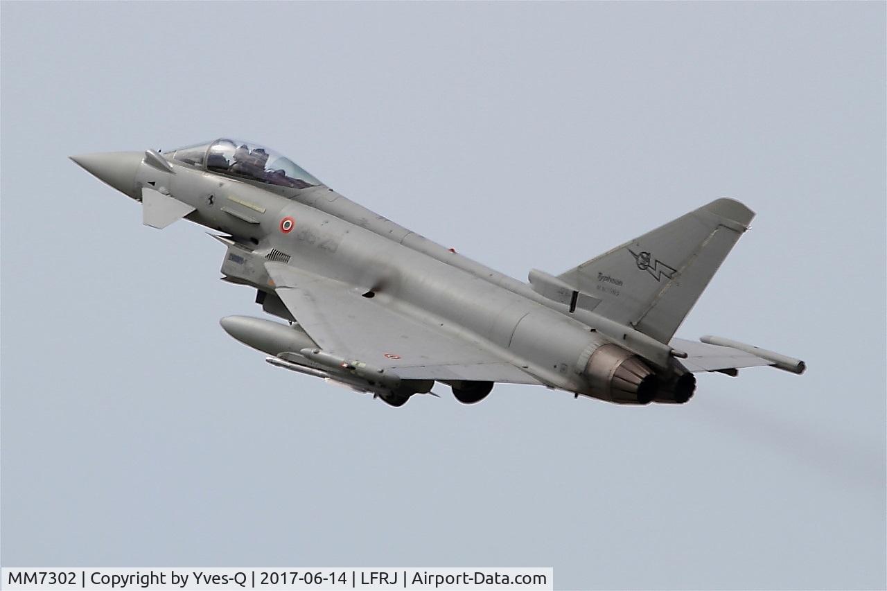 MM7302, Eurofighter EF-2000 Typhoon S C/N IS034, Eurofighter EF-2000 Typhoon S, Climbing from rwy 26, Landivisiau Naval Air Base (LFRJ) Tiger Meet 2017