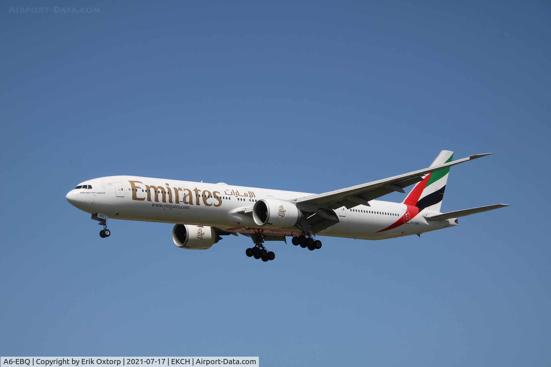 A6-EBQ, 2006 Boeing 777-36N/ER C/N 33863, A6-EBQ landing rw 22L