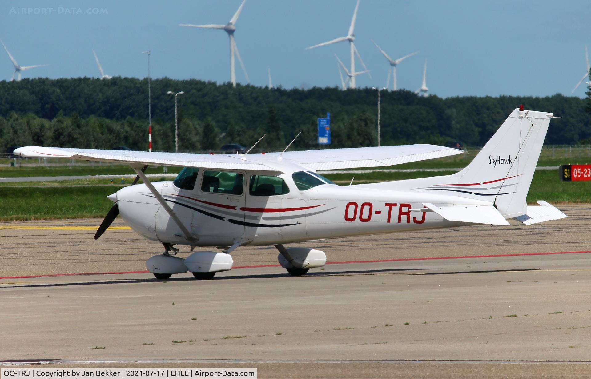OO-TRJ, 1982 Reims F172P Skyhawk II C/N 17202140, Lelystad Airport