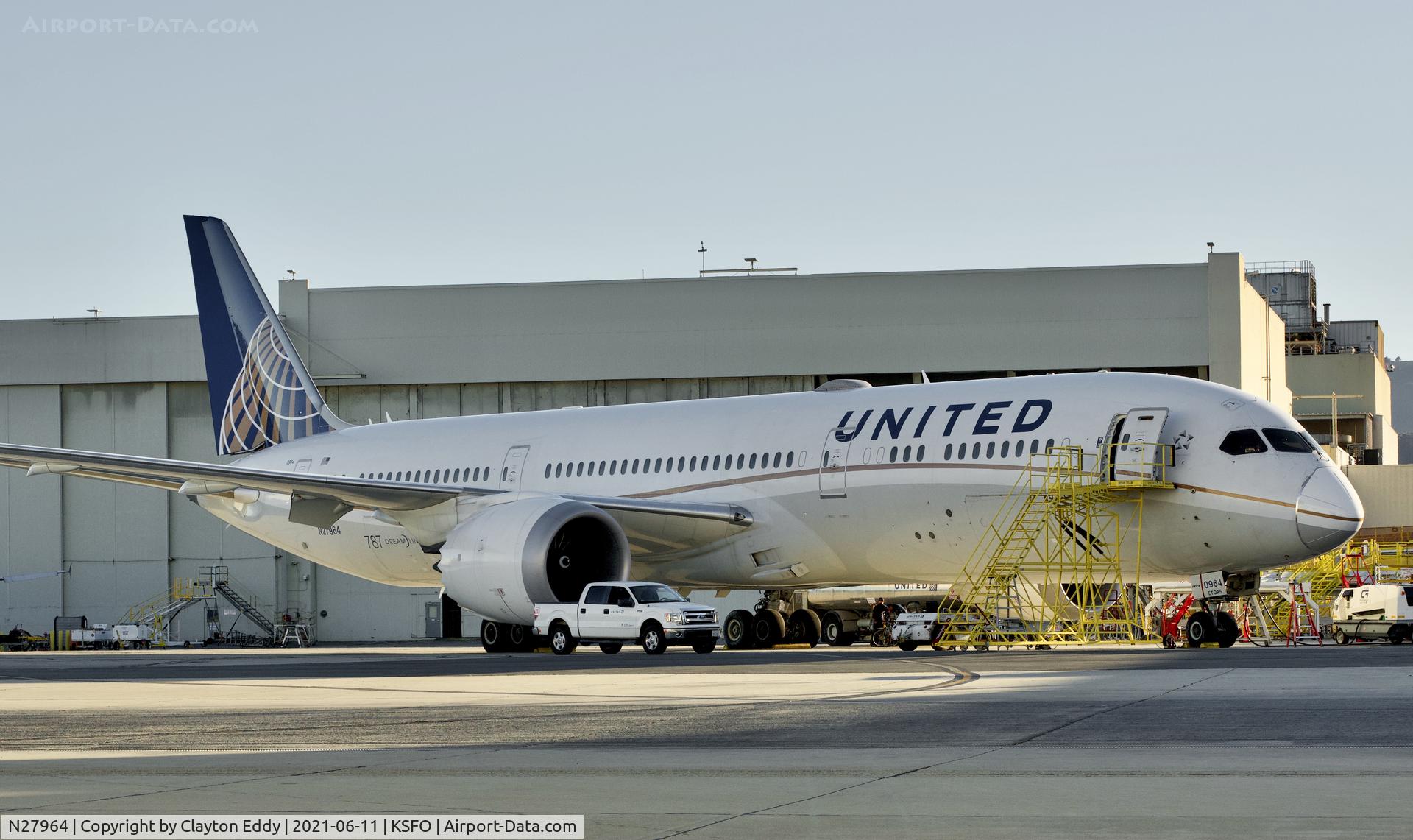 N27964, 2016 Boeing 787-9 Dreamliner C/N 37813, SFO 2021.