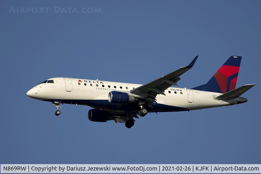 N869RW, 2006 Embraer 170SE (ERJ-170-100SE) C/N 17000133, Embraer ERJ-170-100SE- Delta Connection (Shuttle America)  C/N 17000133, N869RW