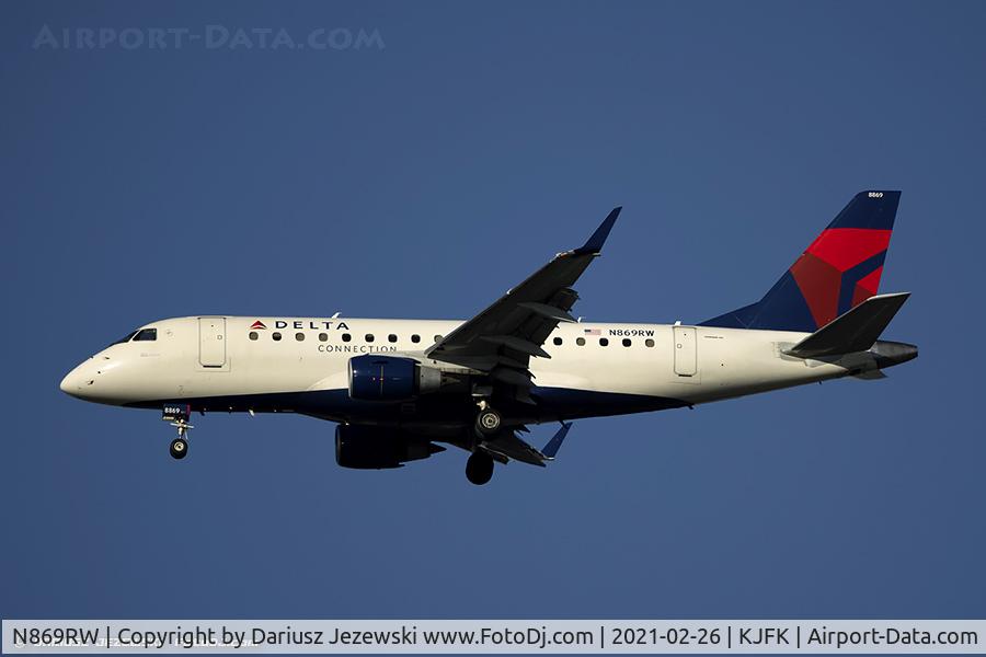 N869RW, 2006 Embraer 170SE (ERJ-170-100SE) C/N 17000133, Embraer ERJ-170-100SE- Delta Connection (Shuttle America)  C/N 17000133, N869RW