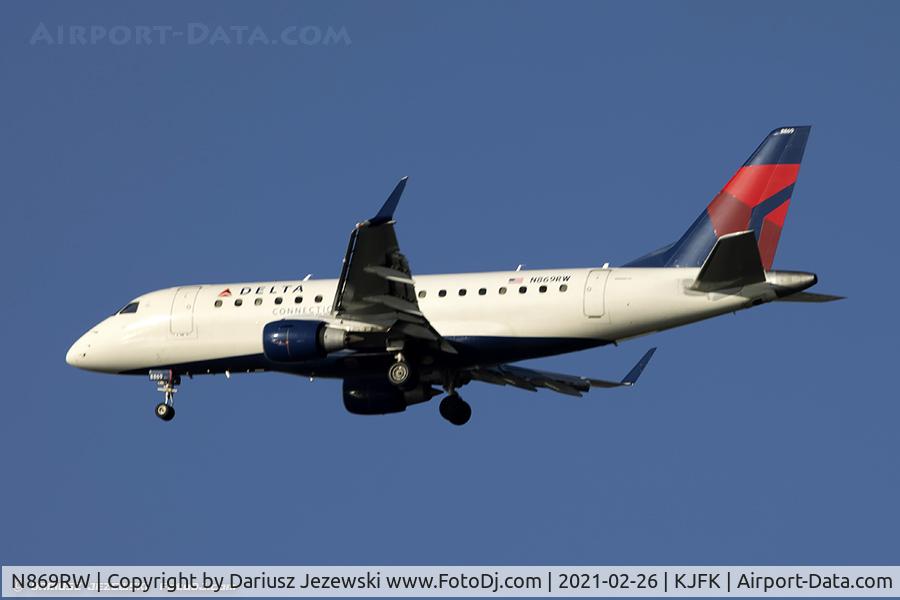 N869RW, 2006 Embraer 170SE (ERJ-170-100SE) C/N 17000133, Embraer ERJ-170-100SE- Delta Connection (Shuttle America)  C/N 17000133, N869RW