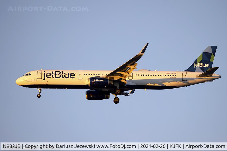 N982JB, 2017 Airbus A321-231 C/N 7815, Airbus A321-231 