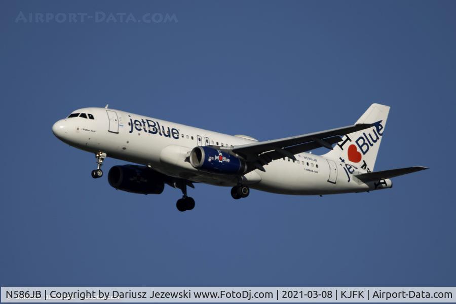 N586JB, 2004 Airbus A320-232 C/N 2160, Airbus A320-232 