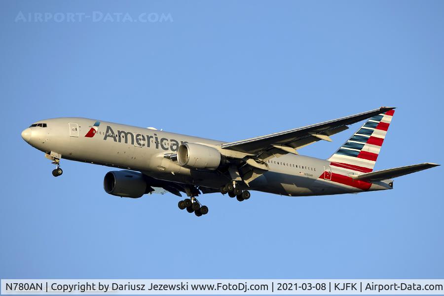 N780AN, 1999 Boeing 777-223 C/N 29956, Boeing 777-223/ER - American Airlines  C/N 29956, N780AN