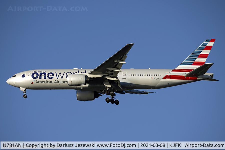 N781AN, 2000 Boeing 777-223 C/N 29586, Boeing 777-223/ER - American Airlines  C/N 29586, N781AN