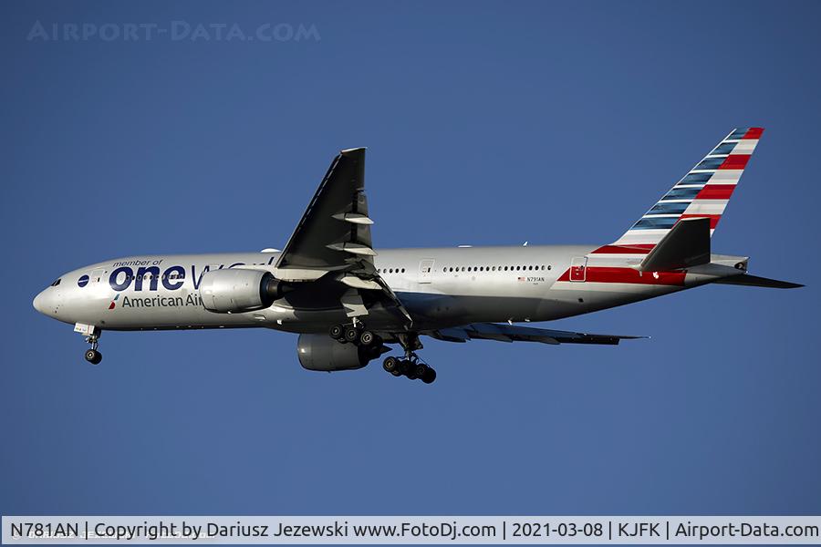 N781AN, 2000 Boeing 777-223 C/N 29586, Boeing 777-223/ER - American Airlines  C/N 29586, N781AN