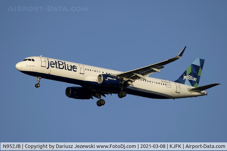 N952JB, 2015 Airbus A321-231 C/N 6663, Airbus A321-231  