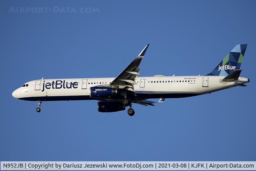 N952JB, 2015 Airbus A321-231 C/N 6663, Airbus A321-231  