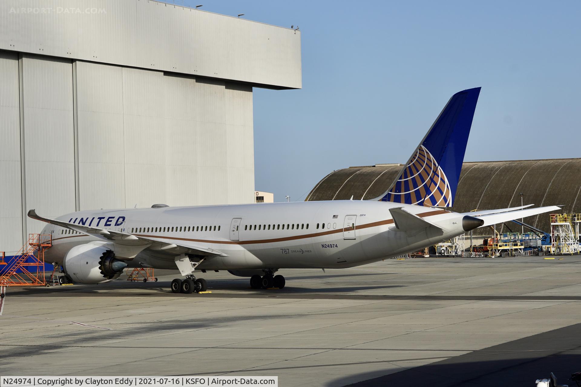 N24974, 2018 Boeing 787-9 Dreamliner Dreamliner C/N 40942, SFO 2021.
