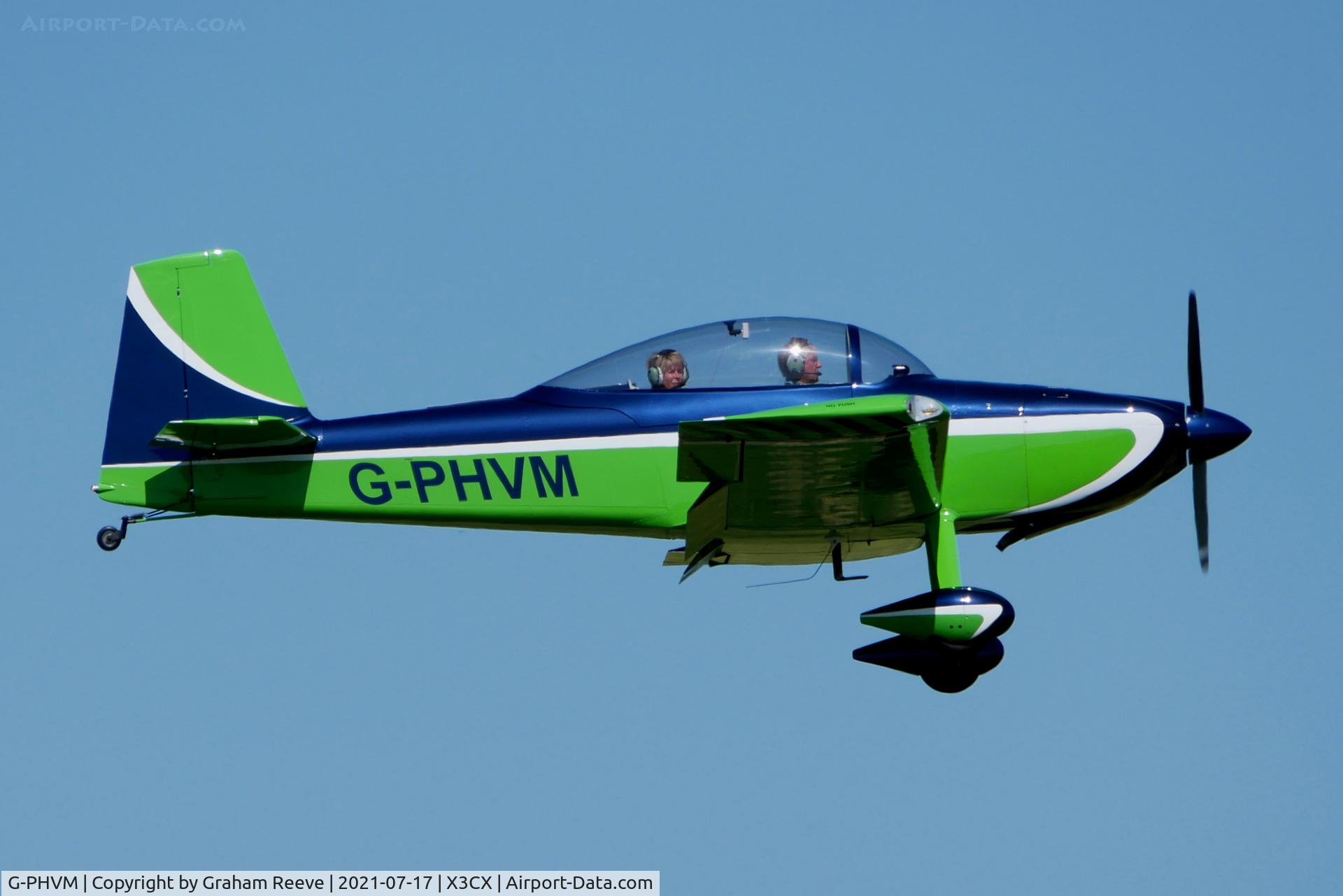 G-PHVM, 2009 Vans RV-8 C/N PFA 303-14609, Landing at Northrepps.