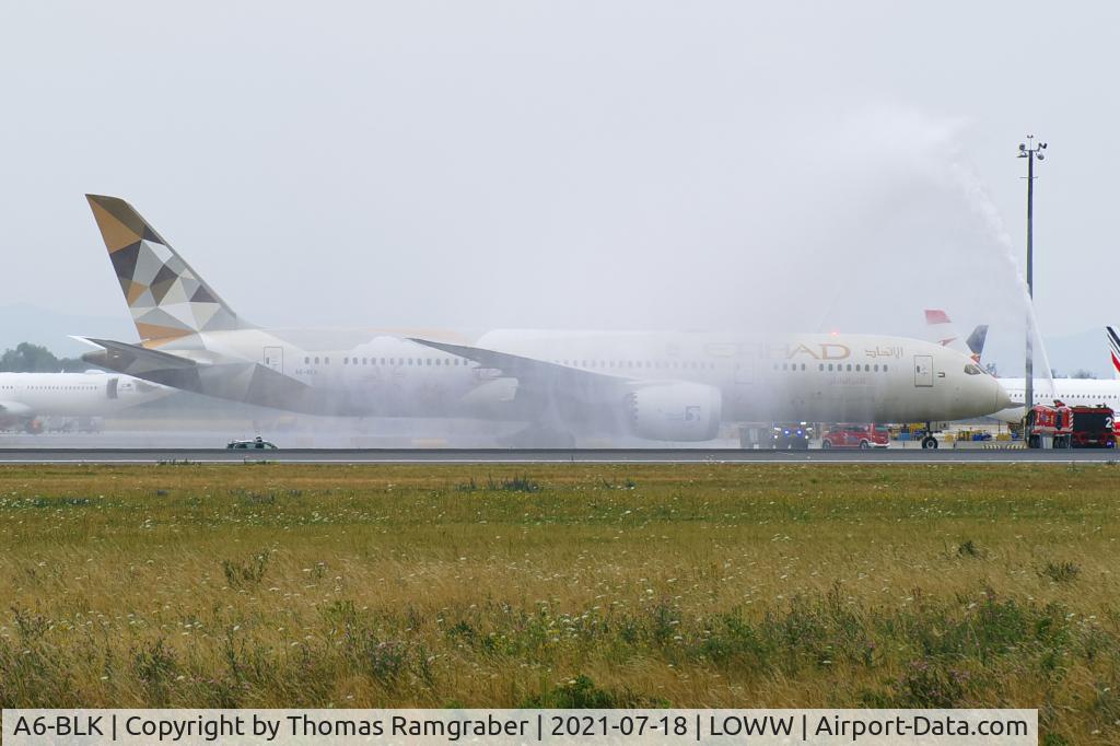 A6-BLK, 2017 Boeing 787-9 Dreamliner C/N 39654, Etihad Airways Boeing 787-9 Dreamliner 