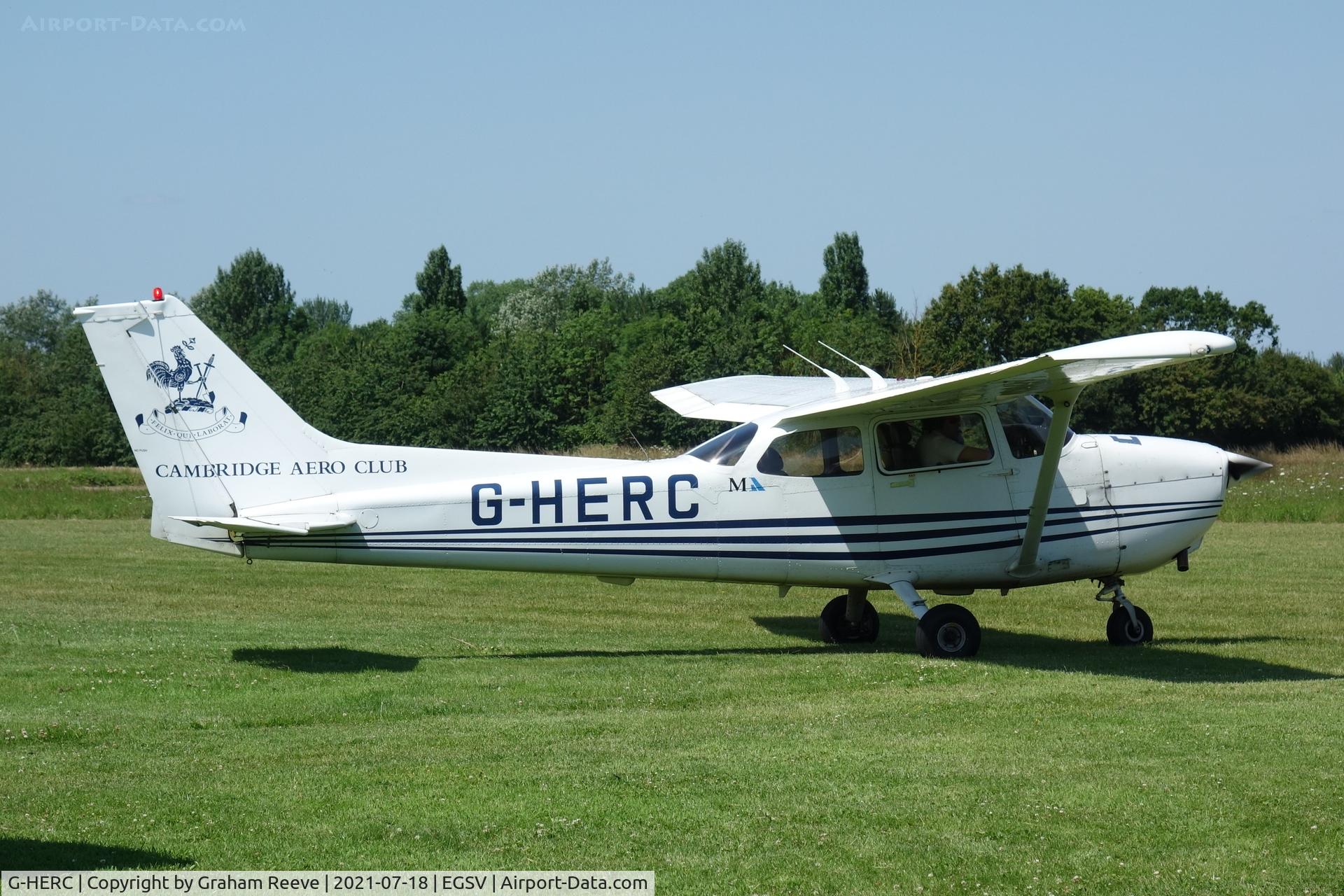 G-HERC, 2001 Cessna 172S Skyhawk C/N 172S-8985, Just landed at Old Buckenham.