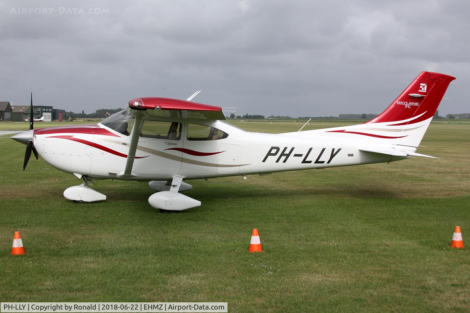PH-LLY, Cessna T182T Turbo Skylane C/N T18208871, at ehmz