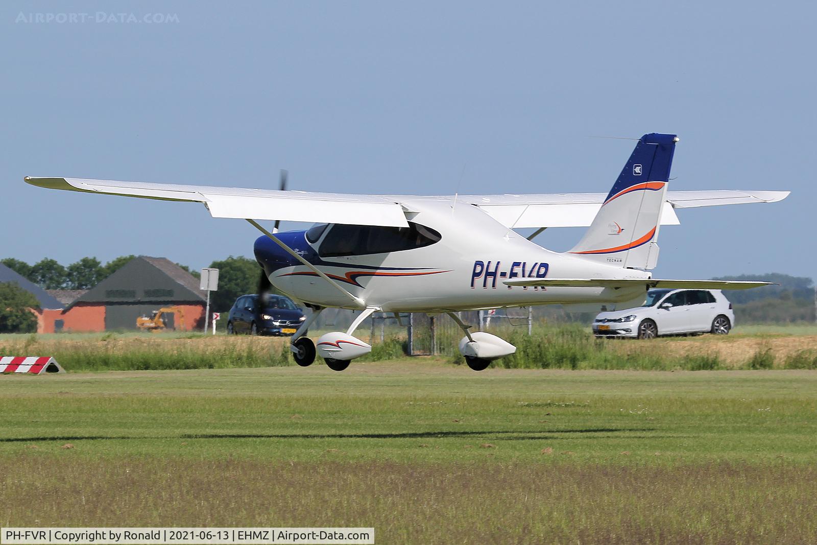 PH-FVR, Tecnam P-2010 C/N 343, at ehmz