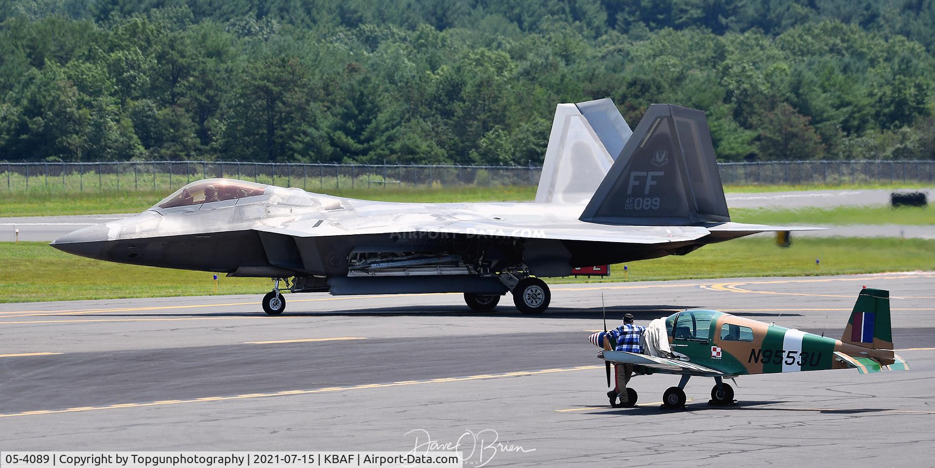 05-4089, Lockheed Martin F-22A Raptor C/N 4089, SMART01 taxing by the GA Ramp