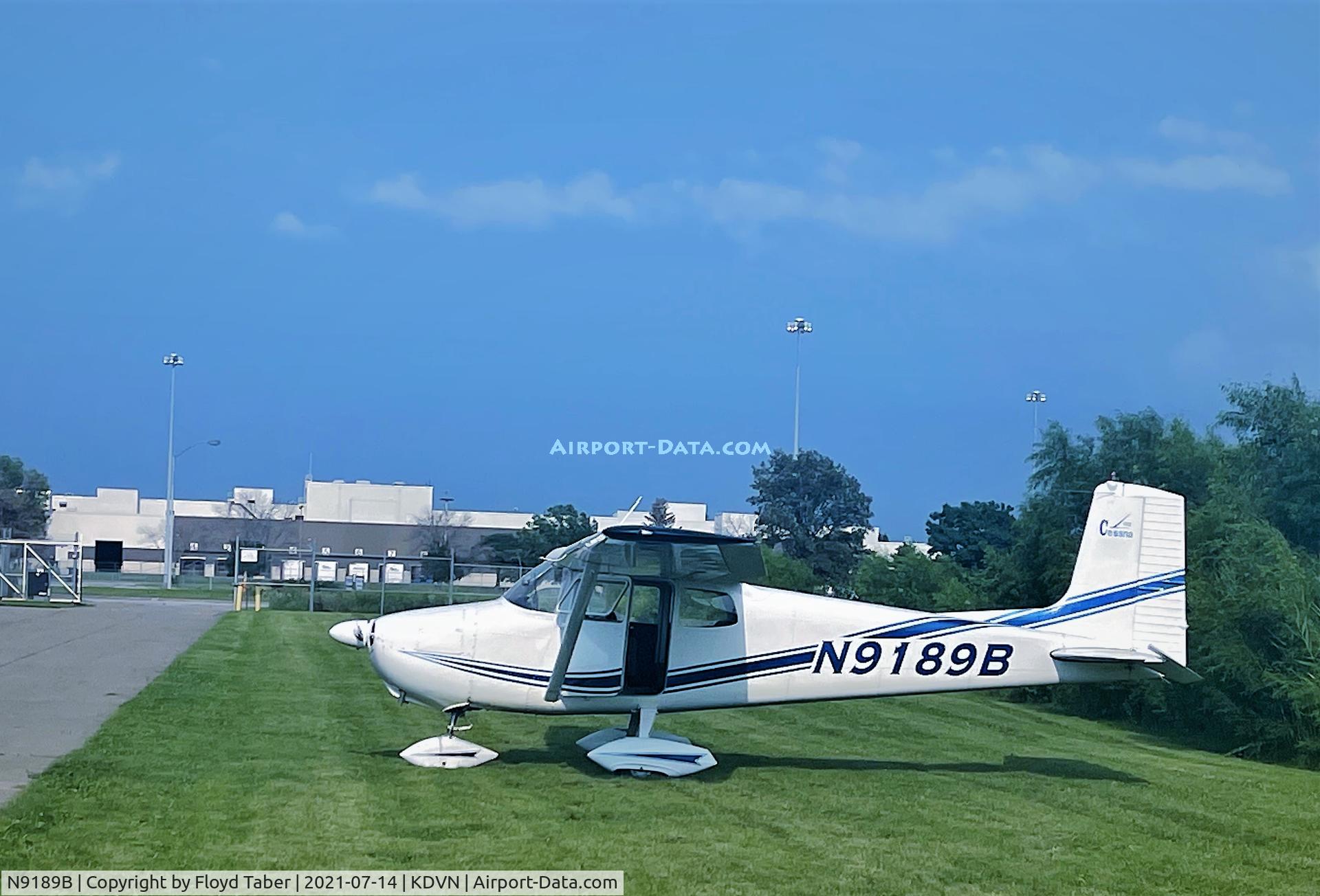 N9189B, 1958 Cessna 172 C/N 36789, In the GA Hangar area