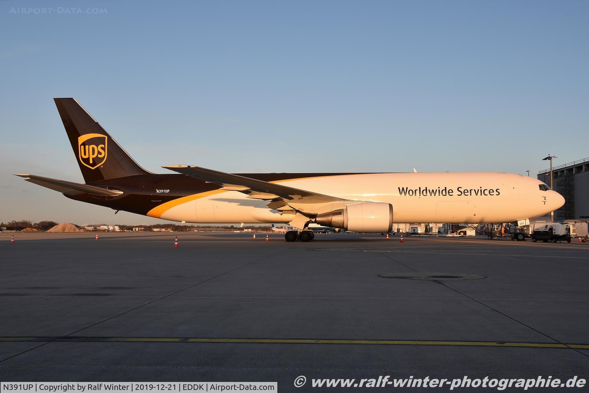 N391UP, 1996 Boeing 767-304/ER(BDSF) C/N 28039/610, Boeing 767-304ERBDSF - 5X UPS United Parcel Service UPS - 28039 - N391UP - 21.12.2019 - CGN