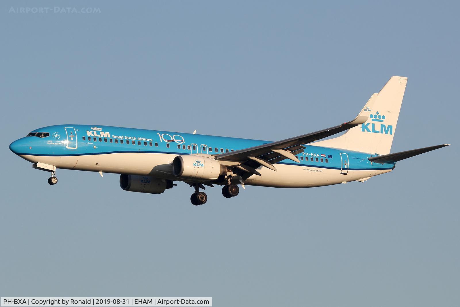 PH-BXA, 1998 Boeing 737-8K2 C/N 29131, at spl