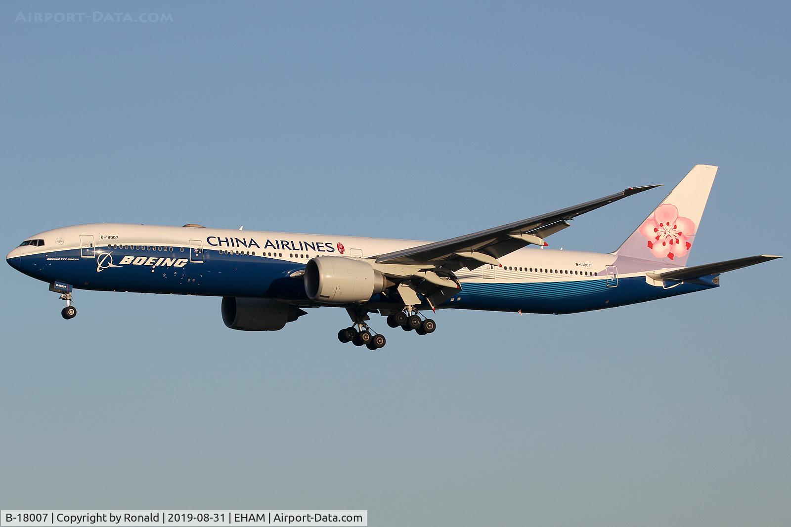 B-18007, 2016 Boeing 777-309/ER C/N 43982, at spl