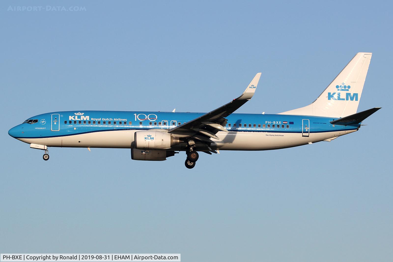 PH-BXE, 2000 Boeing 737-8K2 C/N 29595, at spl
